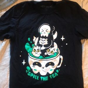 Unisex Small hot topic graphic tee